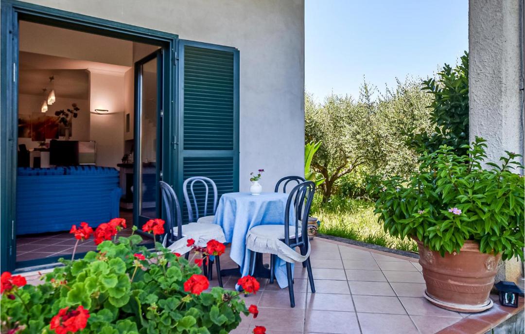 Photo of Patio Balcony in Alani