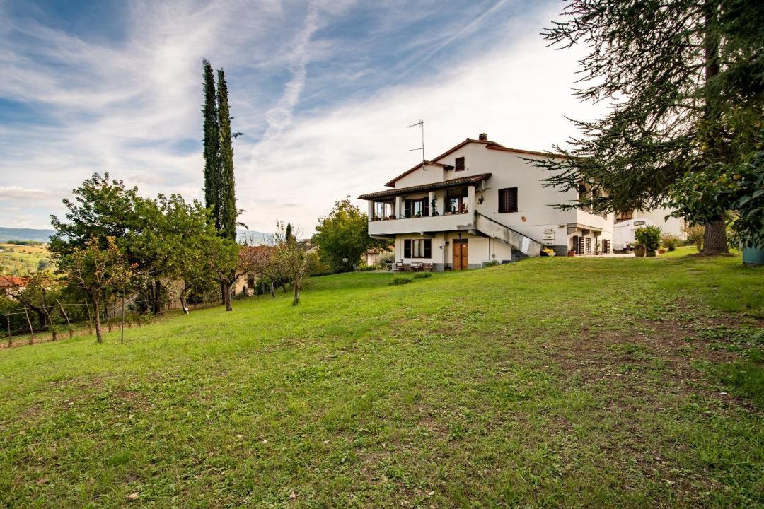 Photo of Buildings in Porrena