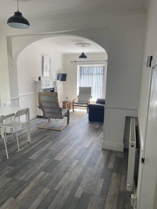 Photo of Livingroom in Bogside