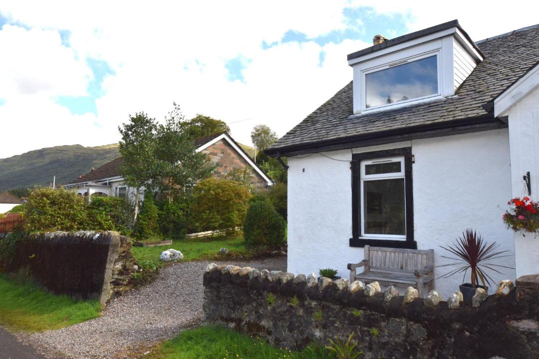 Photo of Buildings in Cairndow