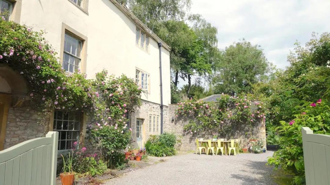Photo of Buildings in East Horrington
