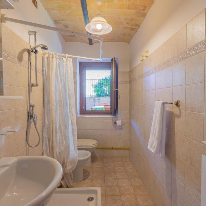 Photo of Bathroom in Crecchio