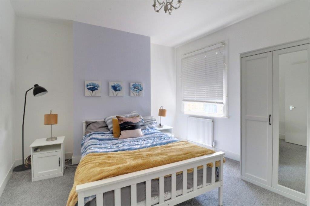 Photo of Bedroom in Southfields