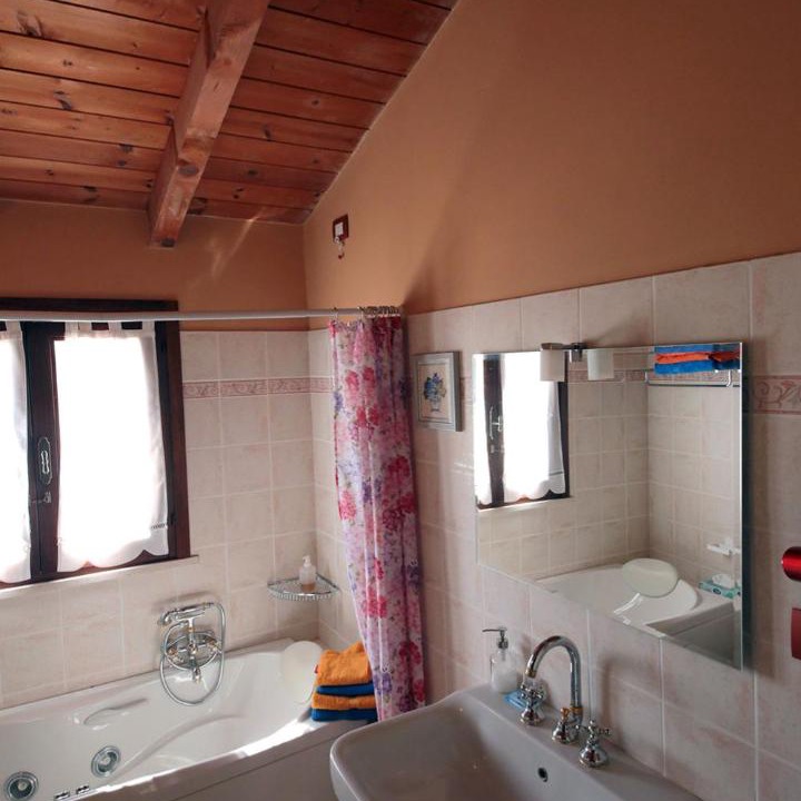 Photo of Bathroom in Mombaroccio