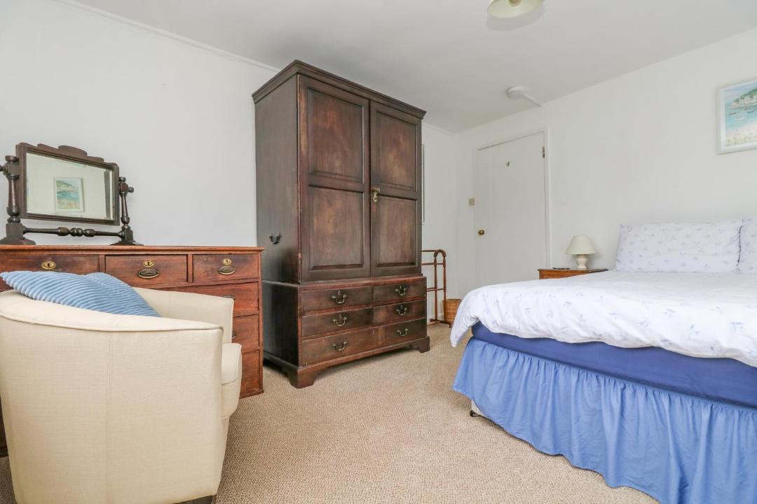 Photo of Bedroom in Helford Passage