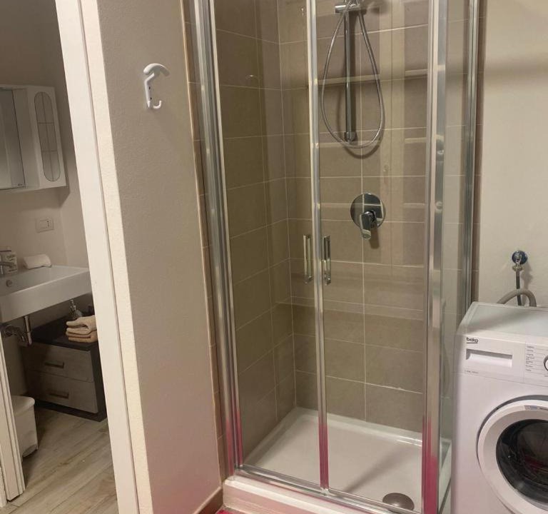 Photo of Bathroom in Crema