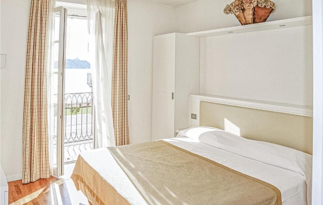 Photo of Bedroom in Meina