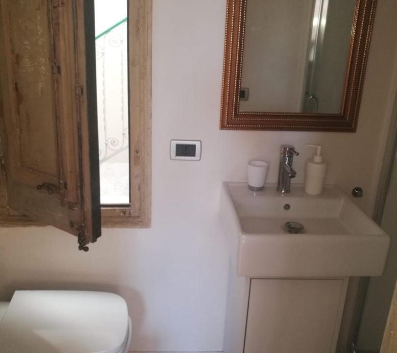Photo of Bathroom in Trapani City Centre