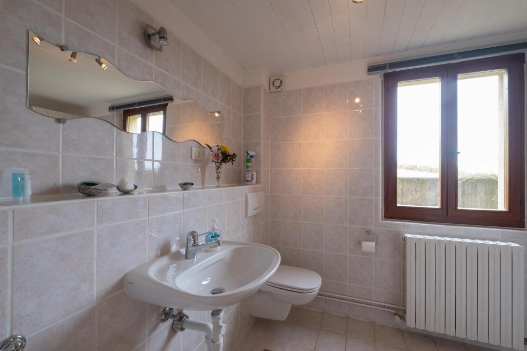 Photo of Bathroom in Neive