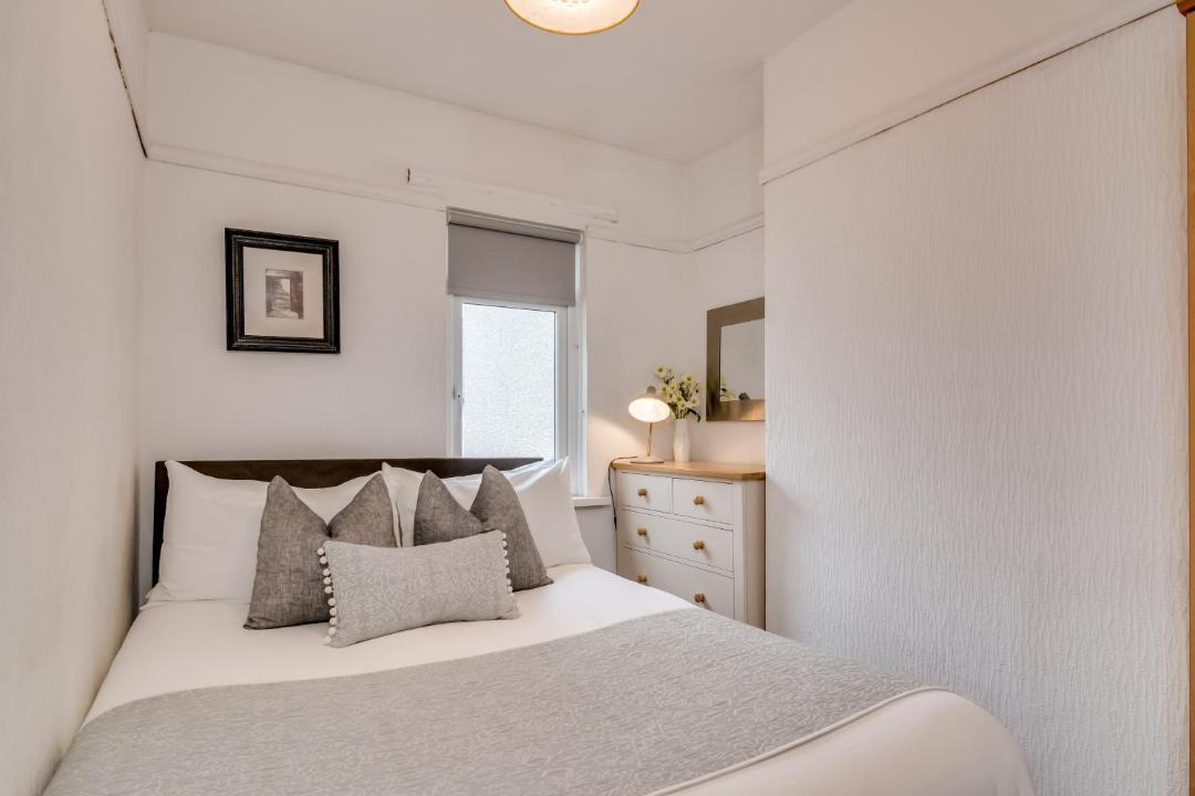 Photo of Bedroom in Queens Quarter
