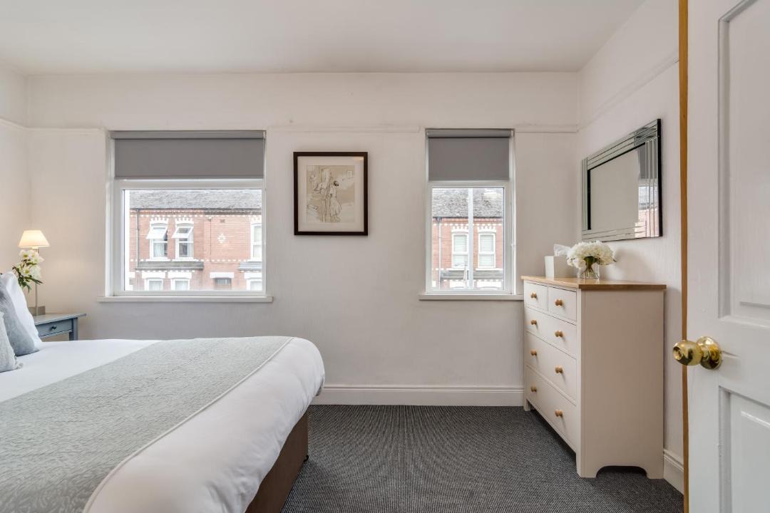 Photo of Bedroom in Queens Quarter