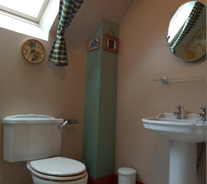 Photo of Bathroom in Tobermory
