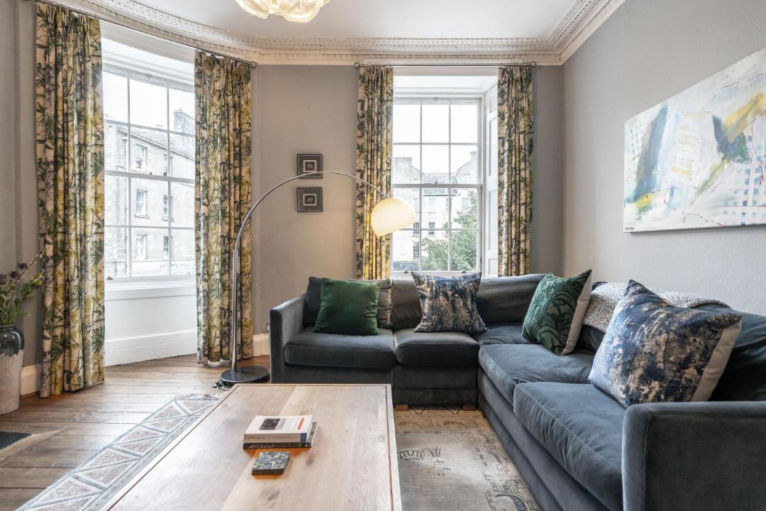 Photo of Livingroom in Newington
