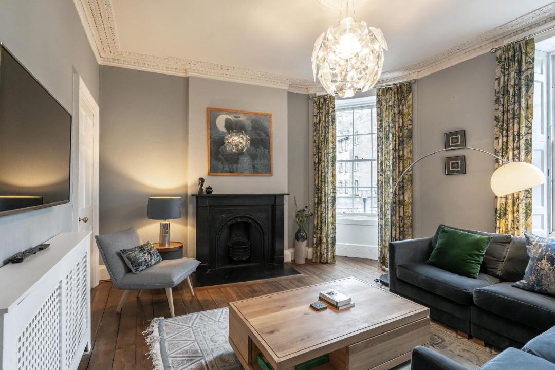 Photo of Livingroom in Newington
