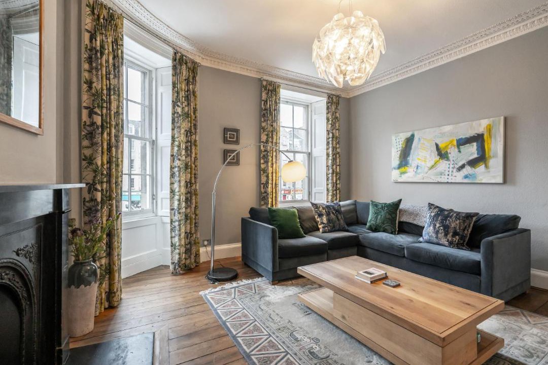 Photo of Livingroom in Newington