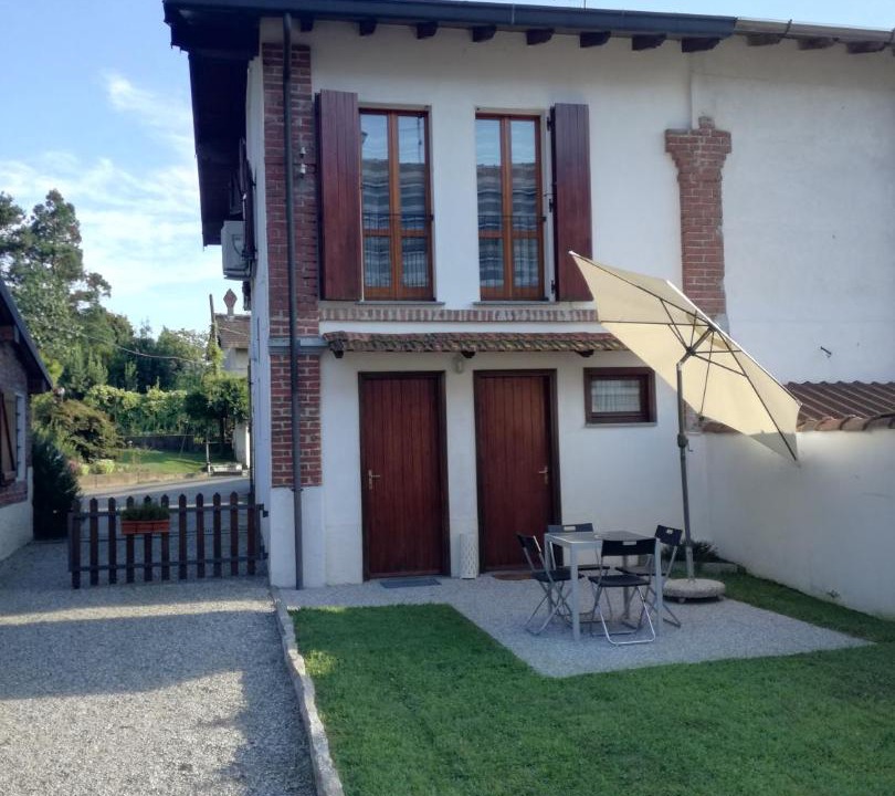 Photo of Buildings in Divignano