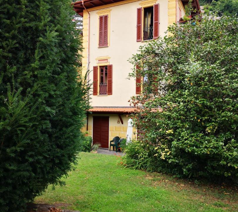 Photo of Buildings in Cannero Riviera