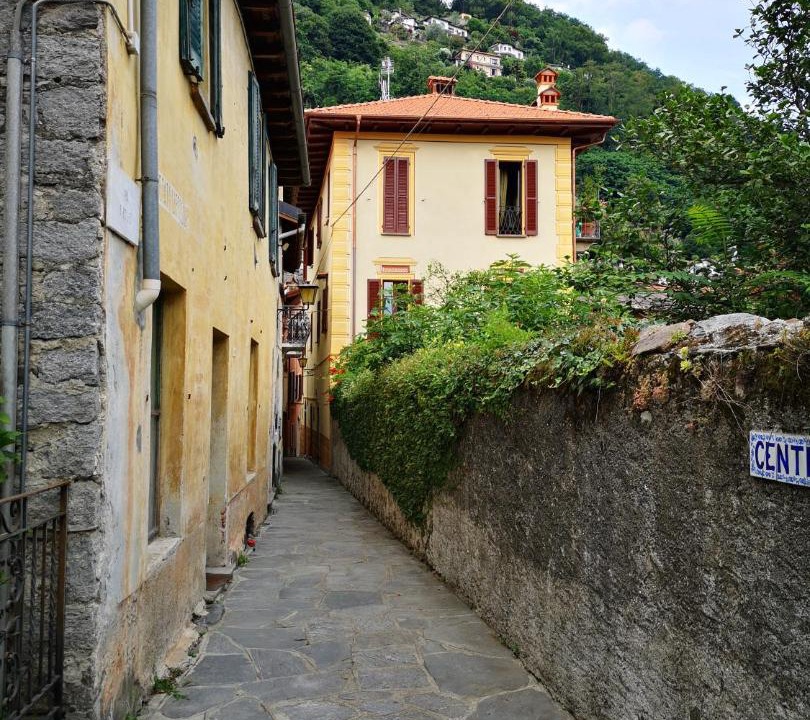 Photo of Buildings in Cannero Riviera