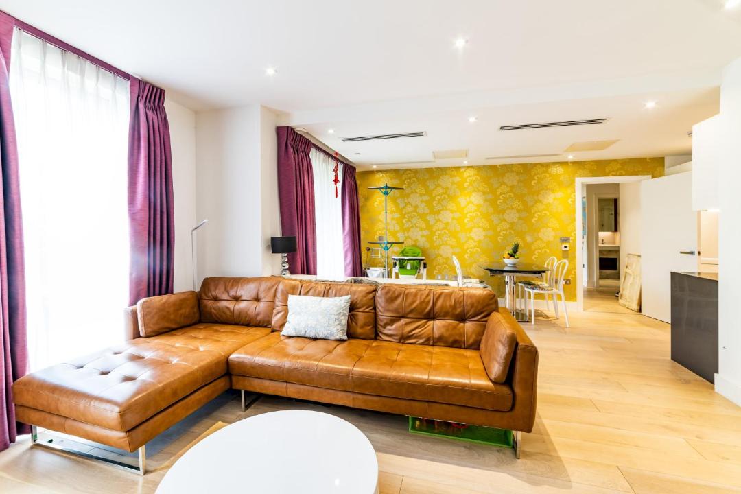 Photo of Livingroom in Sands End
