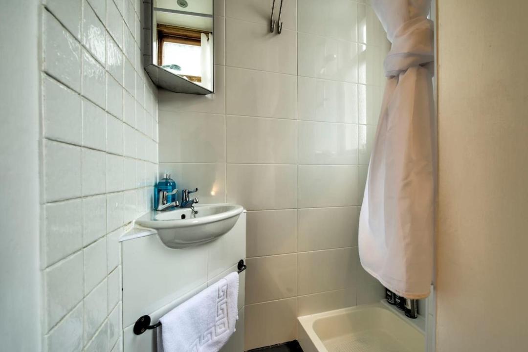 Photo of Bathroom in Newington
