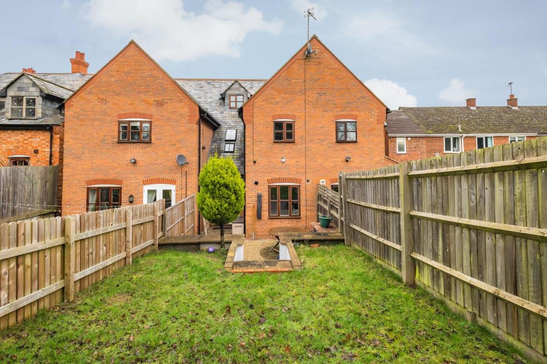 Photo of Buildings in Knowle Sands