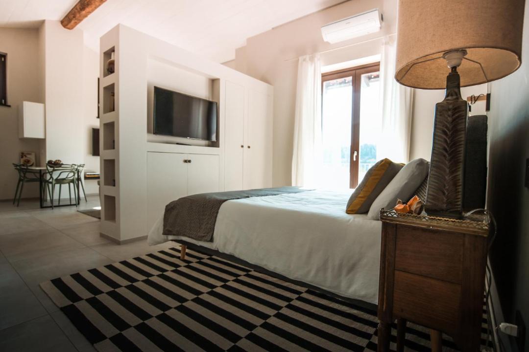 Photo of Bedroom in Monforte d'Alba