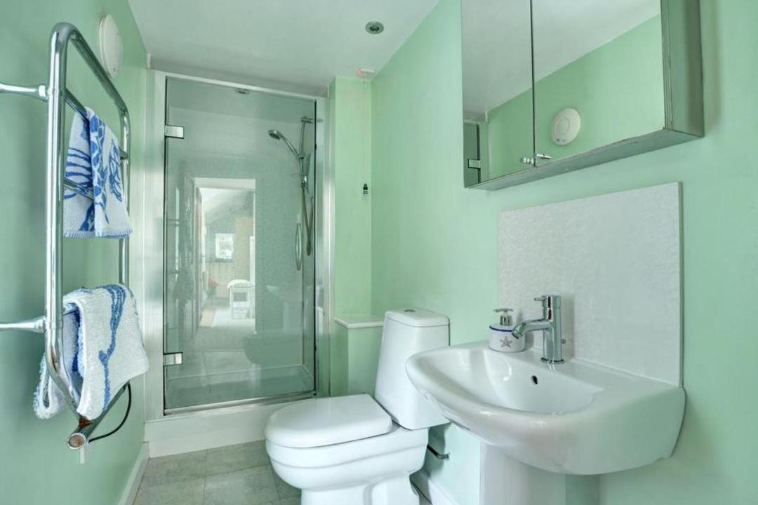 Photo of Bathroom in Polruan