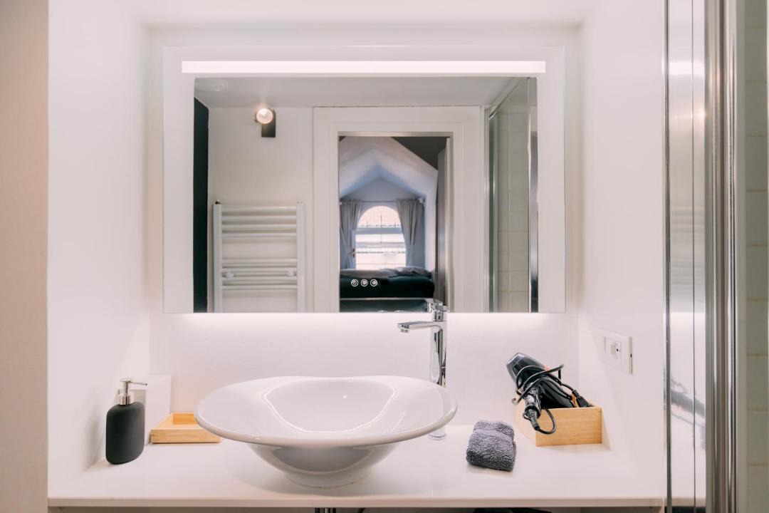 Photo of Bathroom in Roman Quarter