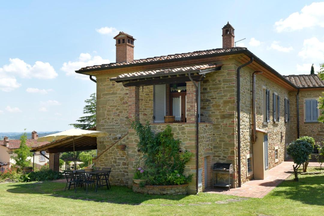 Photo of Buildings in Torre A Castello