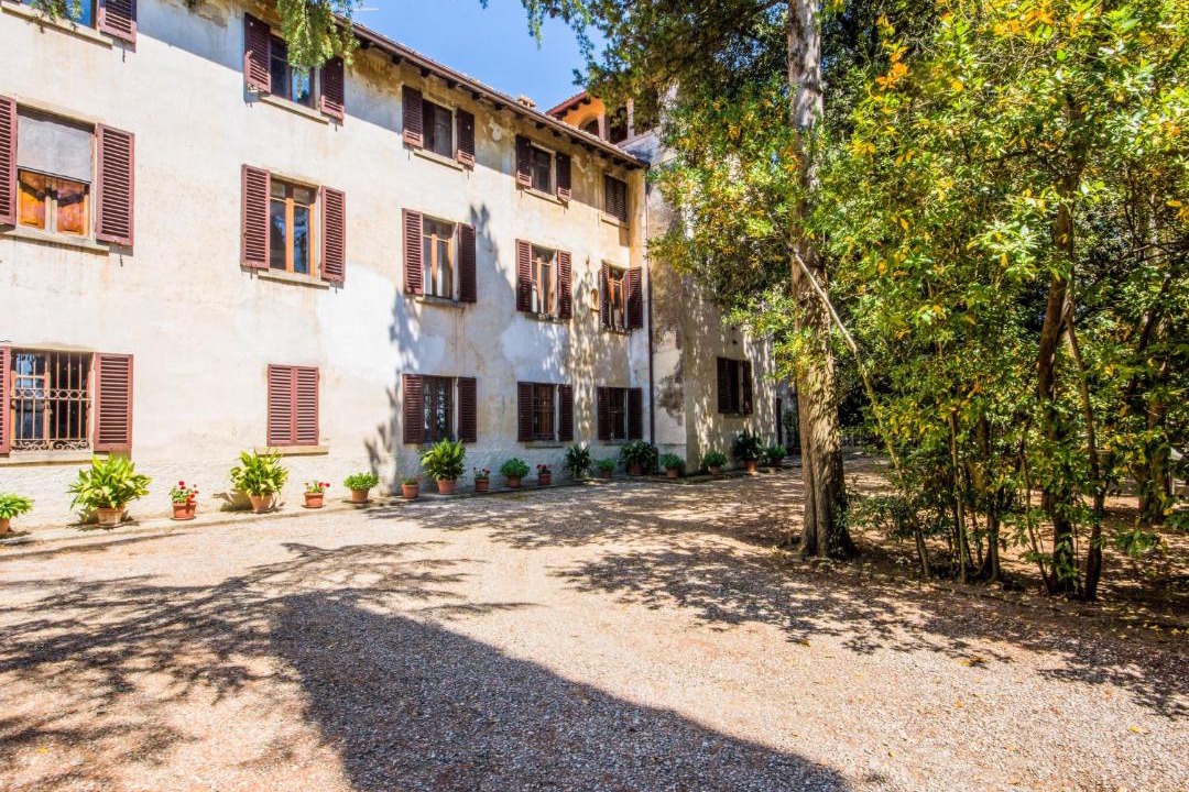 Photo of Buildings in Le Piazze