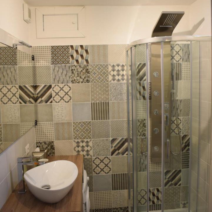 Photo of Bathroom in Esquilino