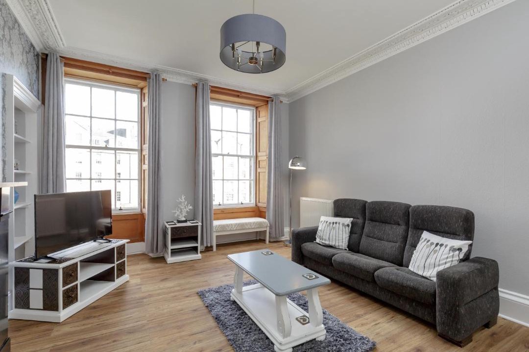 Photo of Livingroom in Newington