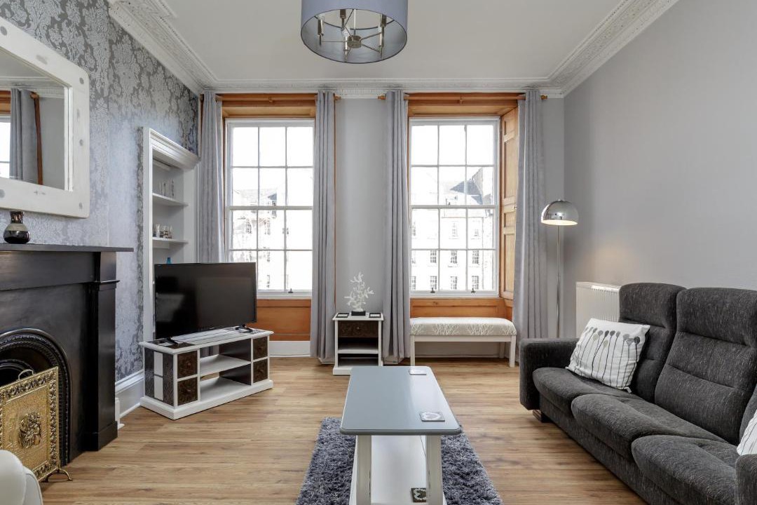Photo of Livingroom in Newington
