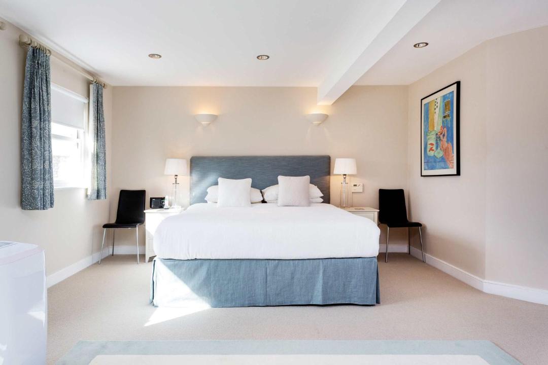 Photo of Bedroom in Ealing Common