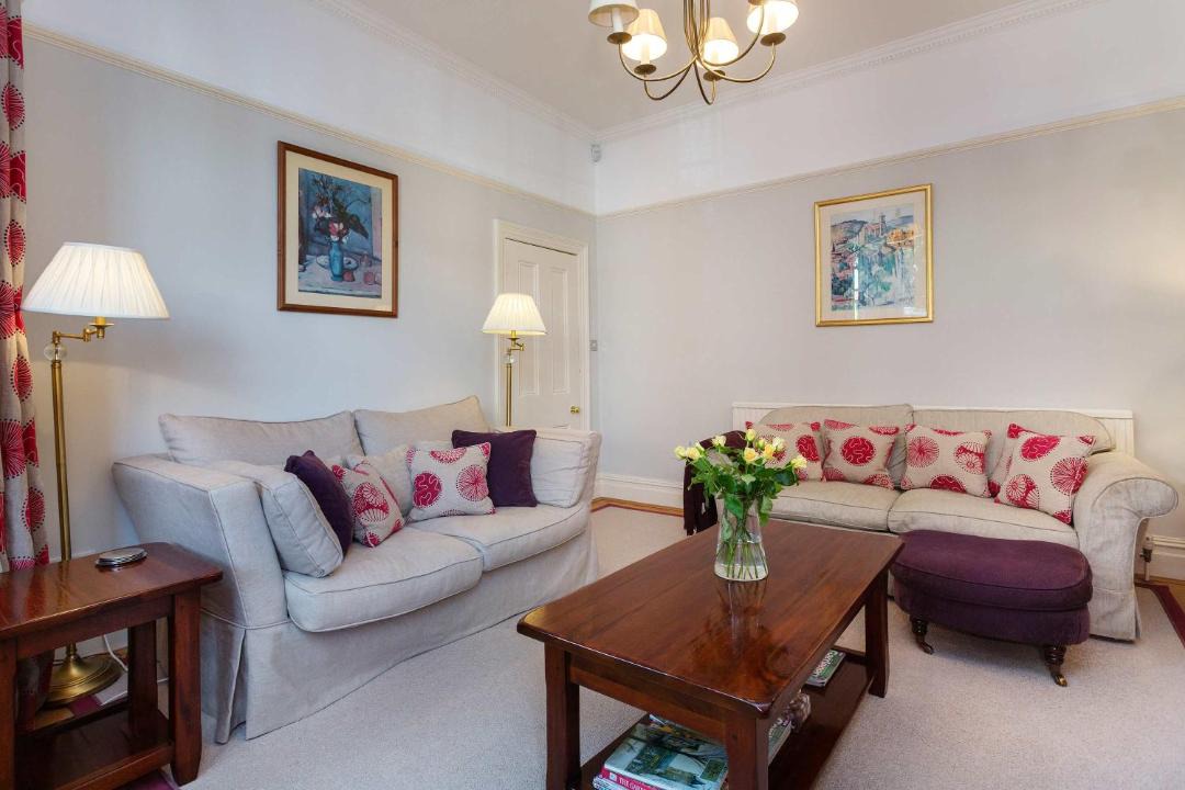 Photo of Livingroom in Ealing Common