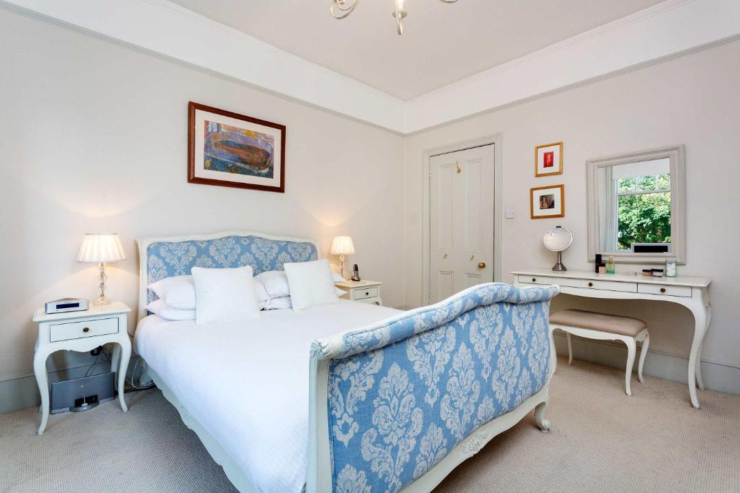 Photo of Bedroom in Ealing Common