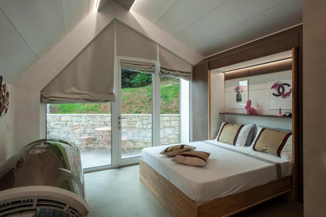 Photo of Bedroom in Bozze-Calchera-Villa