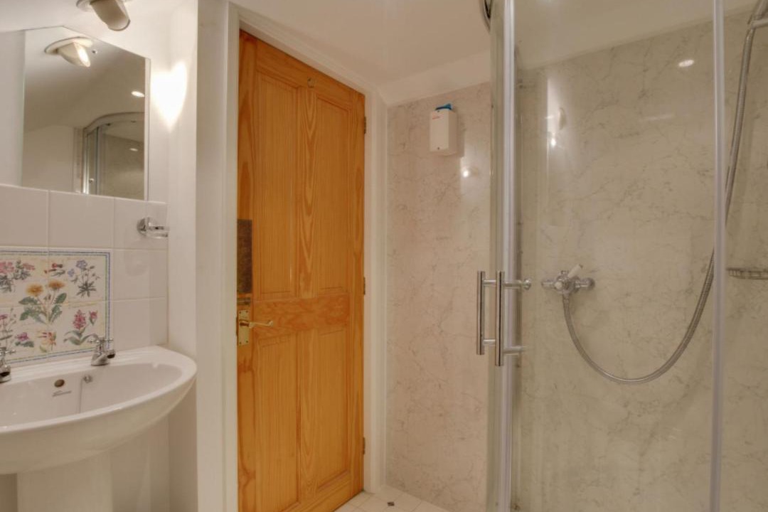 Photo of Bathroom in St Merryn