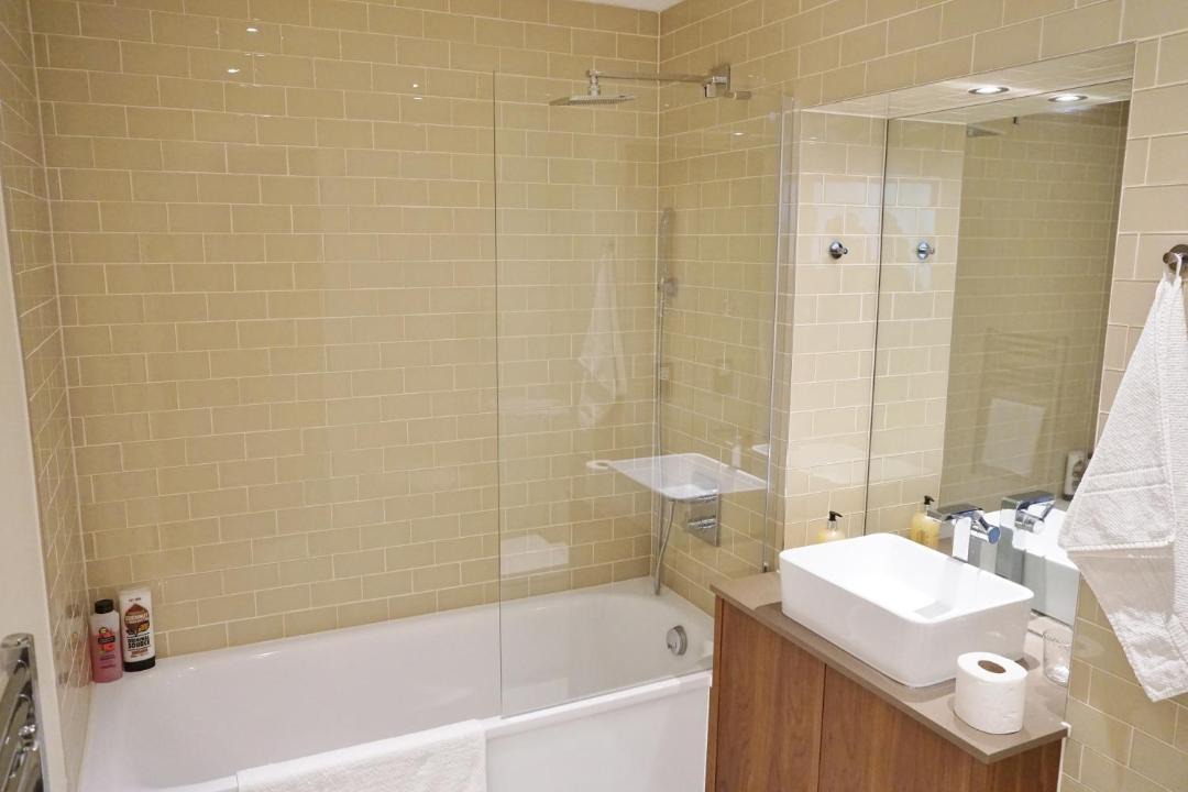 Photo of Bathroom in Canary Wharf