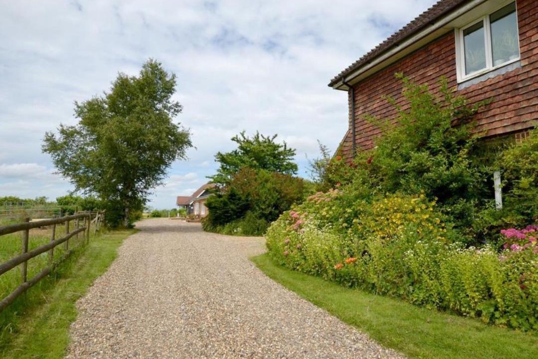 Photo of Buildings in Etchinghill