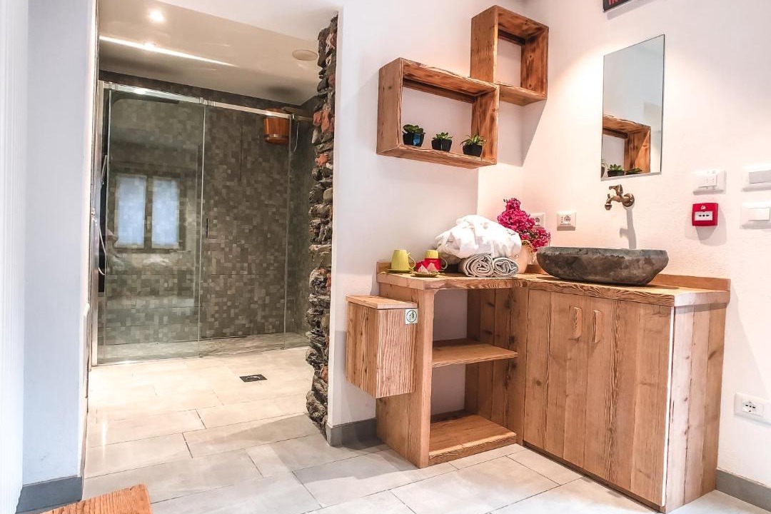 Photo of Bathroom in Colico Piano
