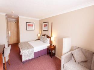Photo of Bedroom in Sandford-on-Thames