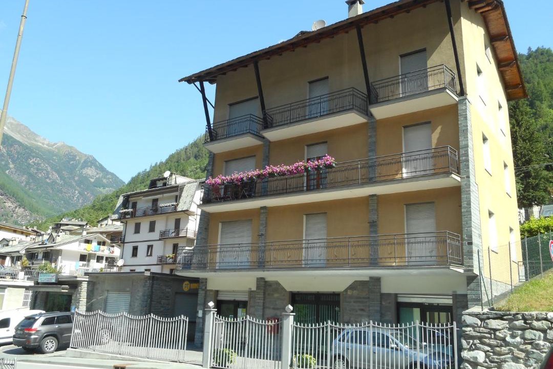 Photo of Buildings in Lanzada