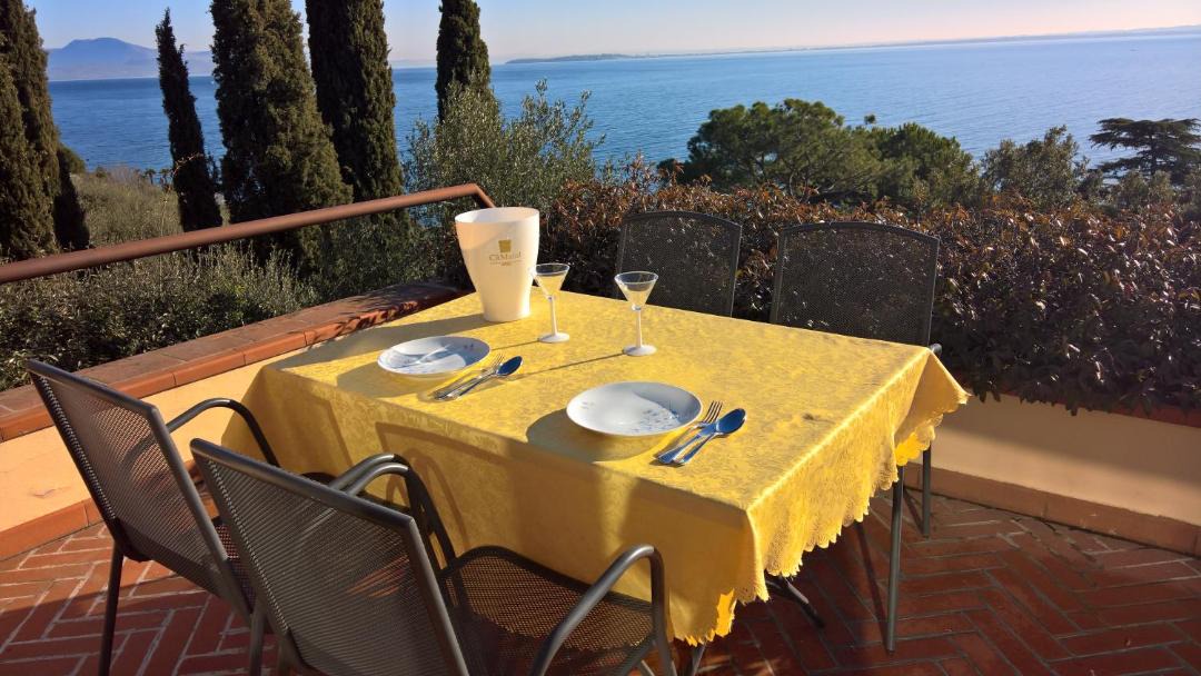 Photo of Patio Balcony in Padenghe sul Garda