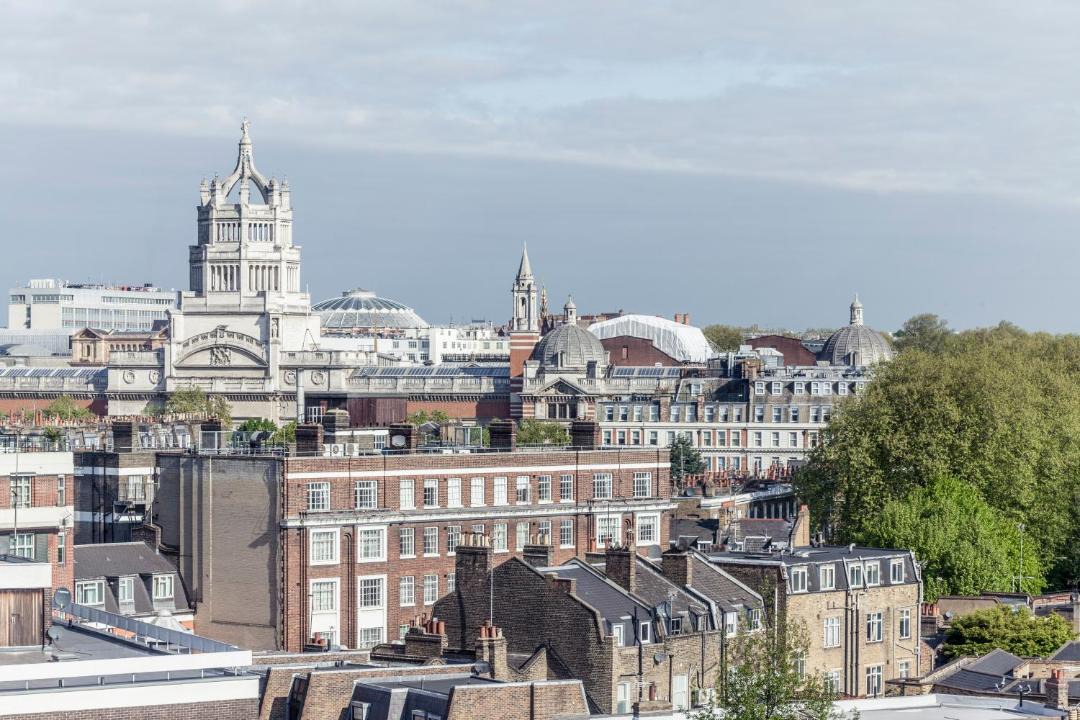 Photo of Buildings in Brompton & Hans Town