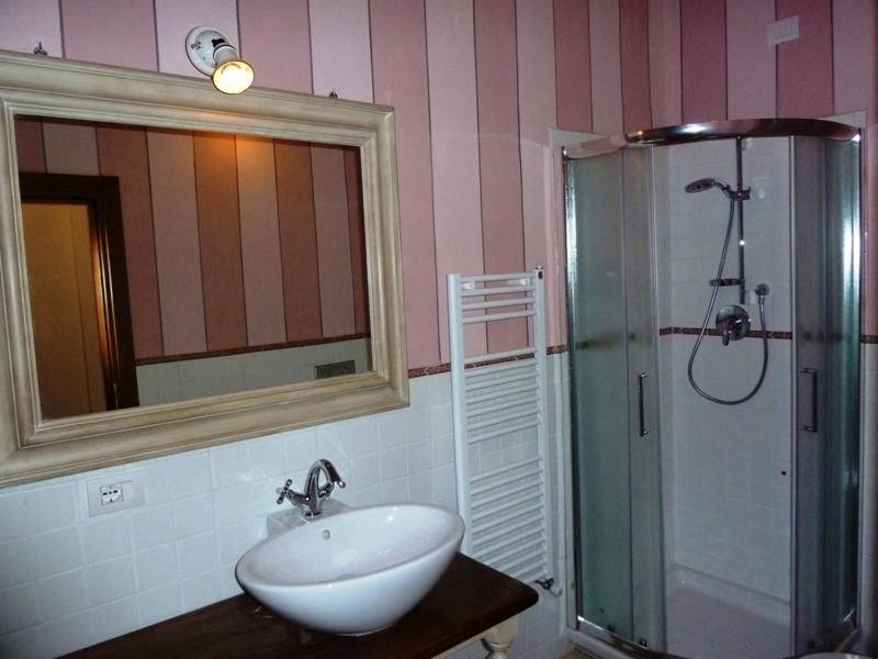 Photo of Bathroom in Neri