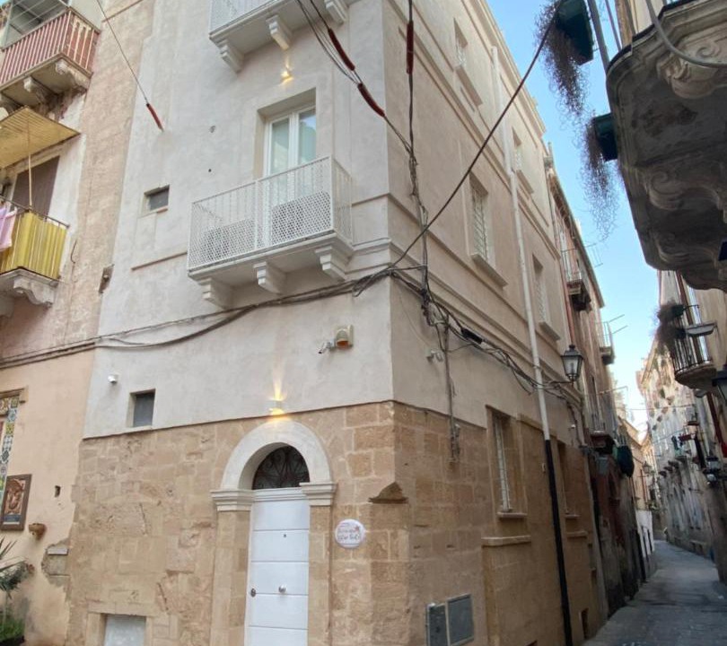 Photo of Buildings in Isola del Borgo Antico