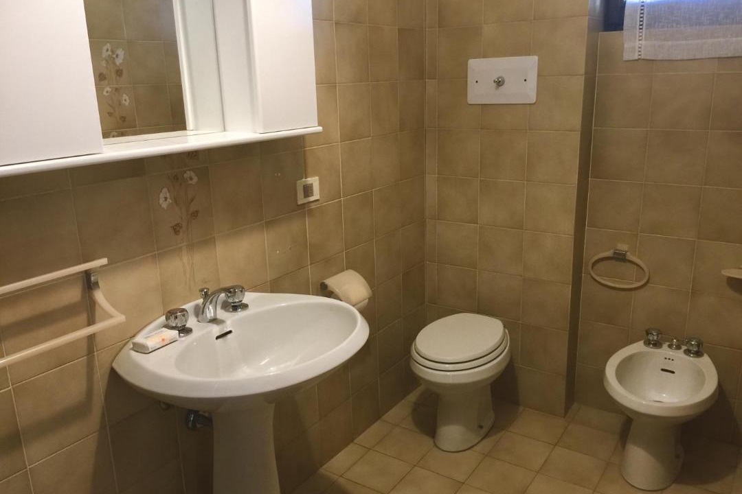 Photo of Bathroom in Temu