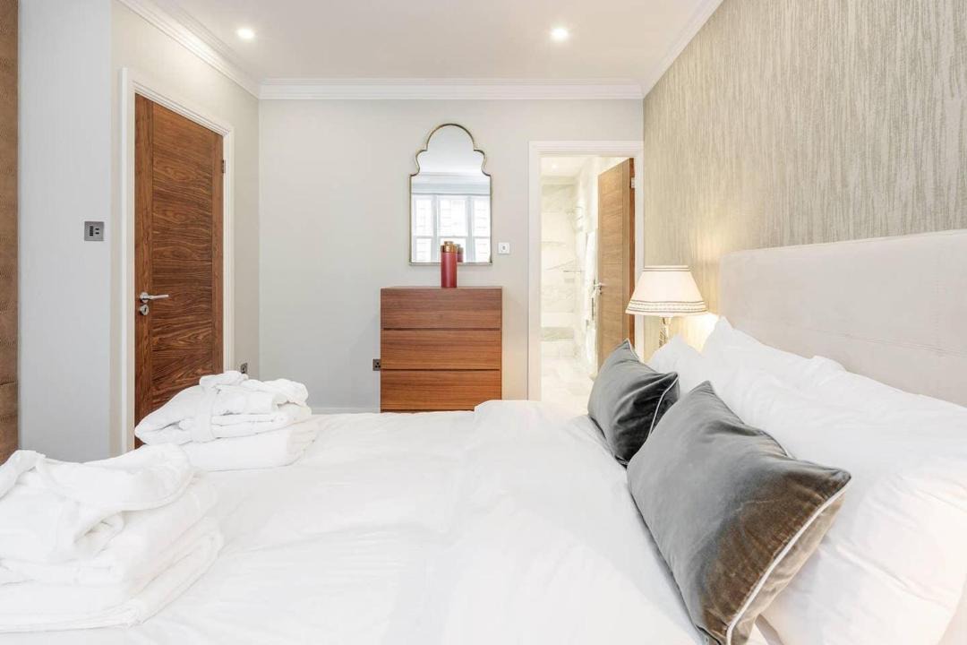 Photo of Bedroom in Mayfair