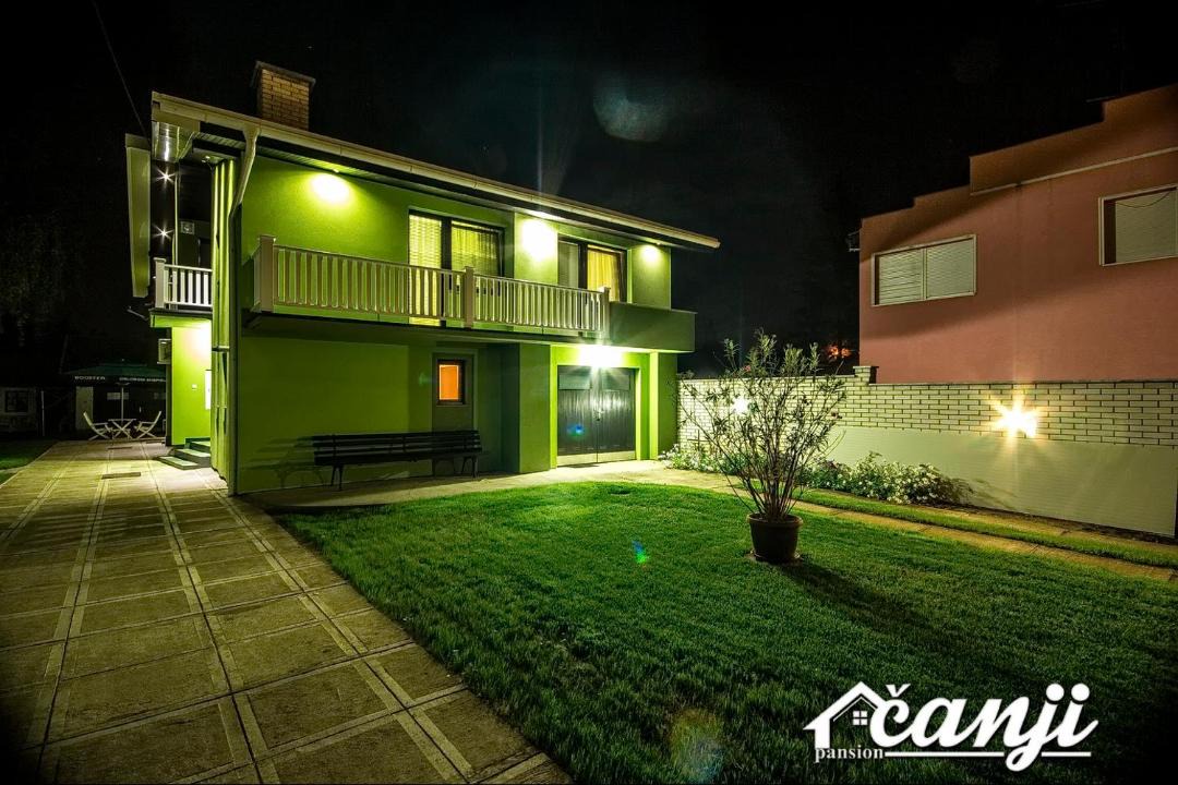 Photo of Buildings in Backi Petrovac